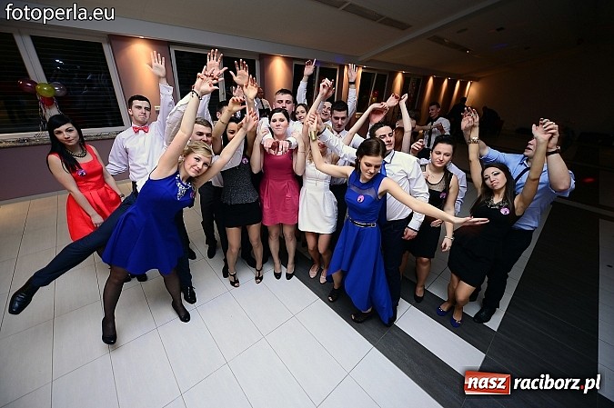 Zdjęcie w galerii na portalu naszraciborz.pl: Szampańska zabawa Ekonomika w Zakrzowie wiadomości z regionu