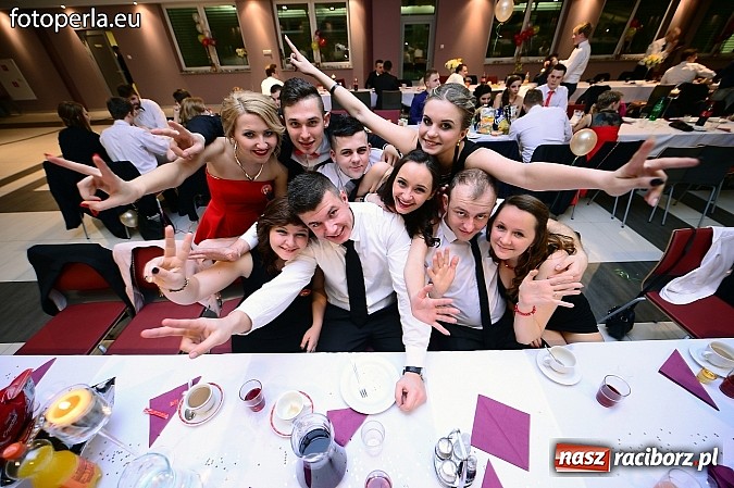 Zdjęcie w galerii na portalu naszraciborz.pl: Szampańska zabawa Ekonomika w Zakrzowie wiadomości z regionu