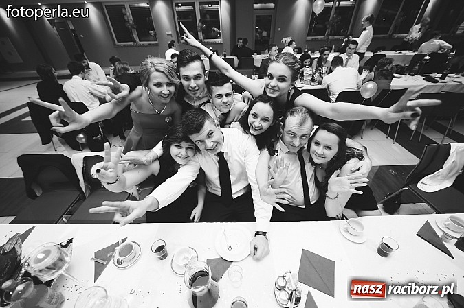 Zdjęcie w galerii na portalu naszraciborz.pl: Szampańska zabawa Ekonomika w Zakrzowie wiadomości z regionu