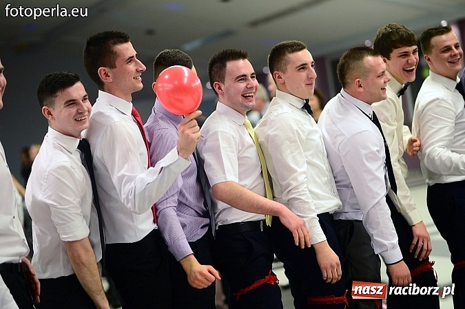 Zdjęcie w galerii na portalu naszraciborz.pl: Szampańska zabawa Ekonomika w Zakrzowie wiadomości z regionu