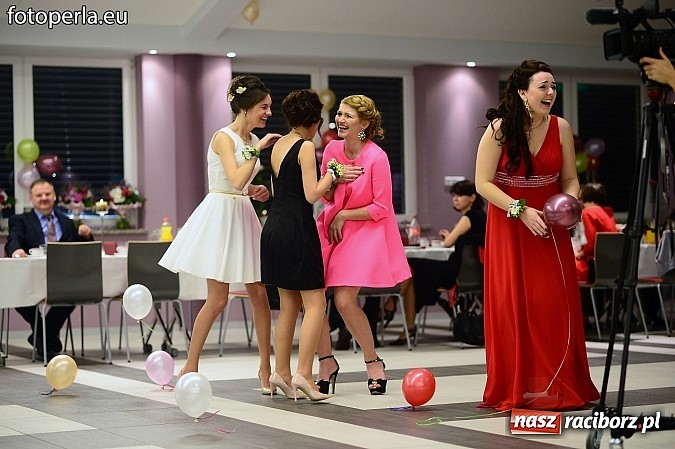 Zdjęcie w galerii na portalu naszraciborz.pl: Szampańska zabawa Ekonomika w Zakrzowie wiadomości z regionu