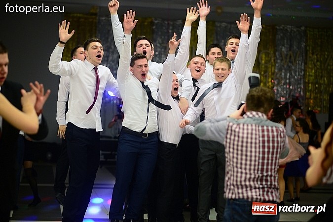 Zdjęcie w galerii na portalu naszraciborz.pl: Szampańska zabawa Ekonomika w Zakrzowie wiadomości z regionu