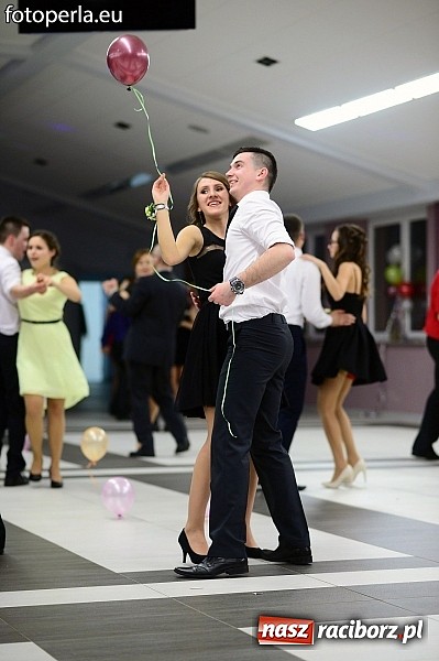 Zdjęcie w galerii na portalu naszraciborz.pl: Szampańska zabawa Ekonomika w Zakrzowie wiadomości z regionu