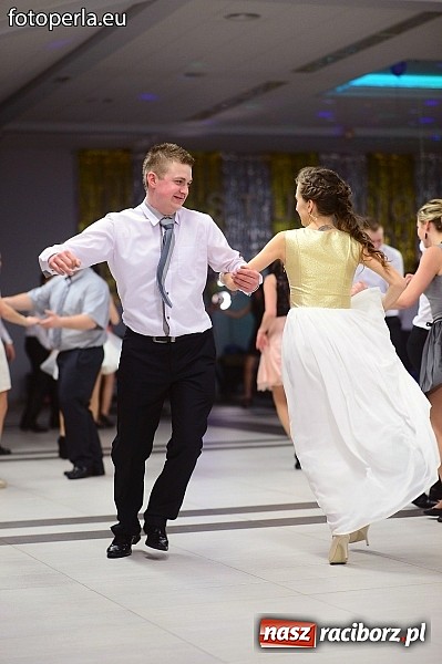 Zdjęcie w galerii na portalu naszraciborz.pl: Szampańska zabawa Ekonomika w Zakrzowie wiadomości z regionu