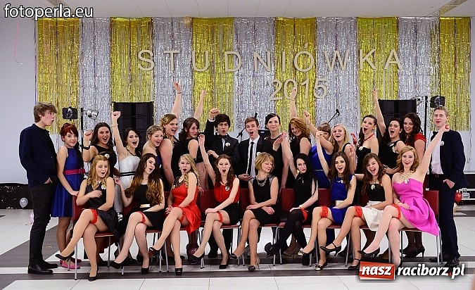 Zdjęcie w galerii na portalu naszraciborz.pl: Szampańska zabawa Ekonomika w Zakrzowie wiadomości z regionu