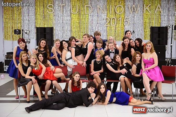 Zdjęcie w galerii na portalu naszraciborz.pl: Szampańska zabawa Ekonomika w Zakrzowie wiadomości z regionu