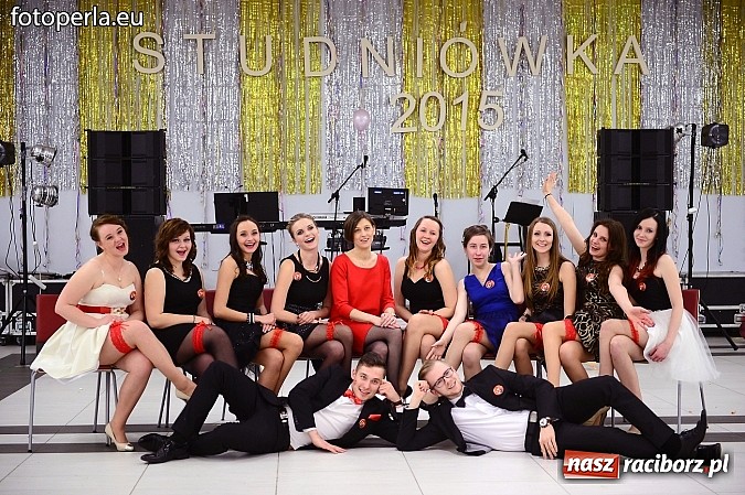 Zdjęcie w galerii na portalu naszraciborz.pl: Szampańska zabawa Ekonomika w Zakrzowie wiadomości z regionu