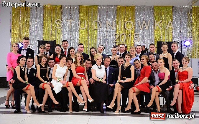 Zdjęcie w galerii na portalu naszraciborz.pl: Szampańska zabawa Ekonomika w Zakrzowie wiadomości z regionu