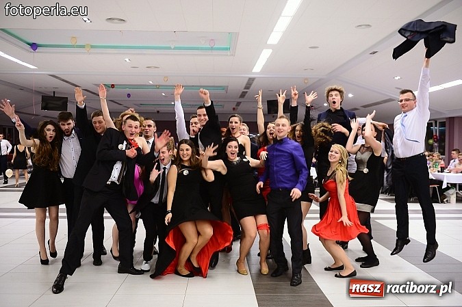 Zdjęcie w galerii na portalu naszraciborz.pl: Szampańska zabawa Ekonomika w Zakrzowie wiadomości z regionu