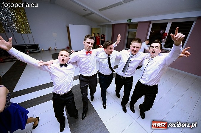 Zdjęcie w galerii na portalu naszraciborz.pl: Szampańska zabawa Ekonomika w Zakrzowie wiadomości z regionu