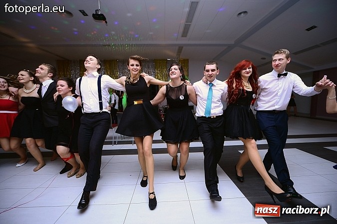 Zdjęcie w galerii na portalu naszraciborz.pl: Szampańska zabawa Ekonomika w Zakrzowie wiadomości z regionu