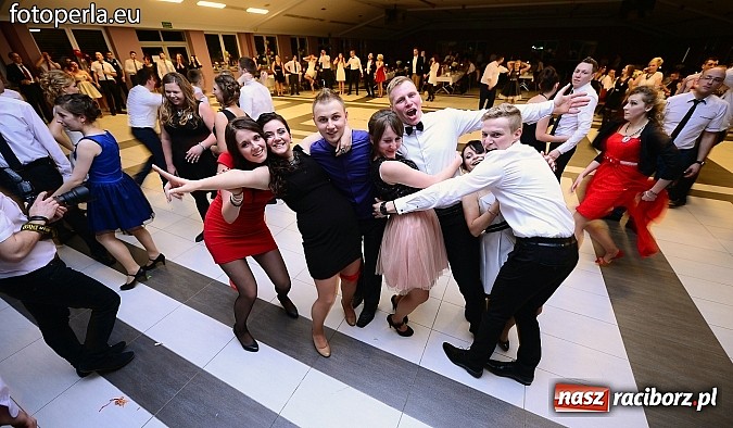 Zdjęcie w galerii na portalu naszraciborz.pl: Szampańska zabawa Ekonomika w Zakrzowie wiadomości z regionu