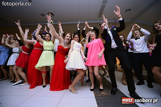 Zdjęcie w galerii na portalu naszraciborz.pl: Szampańska zabawa Ekonomika w Zakrzowie wiadomości z regionu