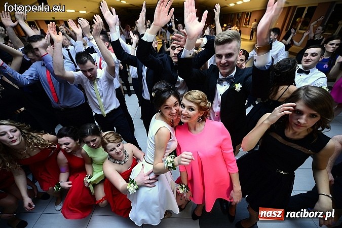 Zdjęcie w galerii na portalu naszraciborz.pl: Szampańska zabawa Ekonomika w Zakrzowie wiadomości z regionu