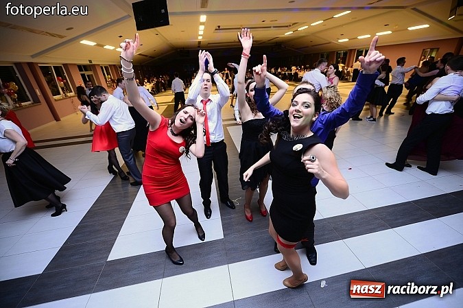 Zdjęcie w galerii na portalu naszraciborz.pl: Szampańska zabawa Ekonomika w Zakrzowie wiadomości z regionu