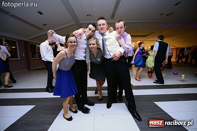 Zdjęcie w galerii na portalu naszraciborz.pl: Szampańska zabawa Ekonomika w Zakrzowie wiadomości z regionu