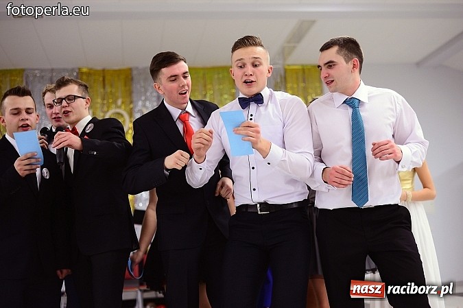 Zdjęcie w galerii na portalu naszraciborz.pl: Szampańska zabawa Ekonomika w Zakrzowie wiadomości z regionu