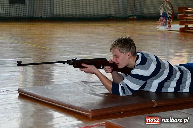 Zdjęcie w galerii na portalu naszraciborz.pl: Turniej strzelecki dla gimnazjalistów w Bieńkowicach wiadomości z regionu