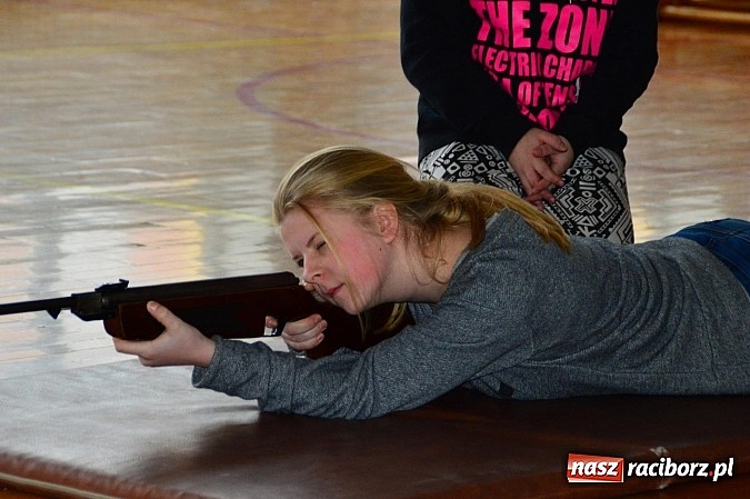 Zdjęcie w galerii na portalu naszraciborz.pl: Turniej strzelecki dla gimnazjalistów w Bieńkowicach wiadomości z regionu