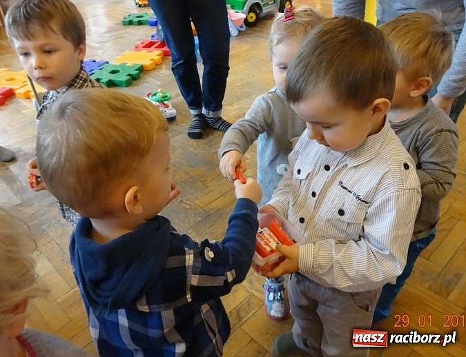 Zdjęcie w galerii na portalu naszraciborz.pl: Zima nie musi być smutna. Jak Fiku-miku bawi się w RCK wiadomości z regionu