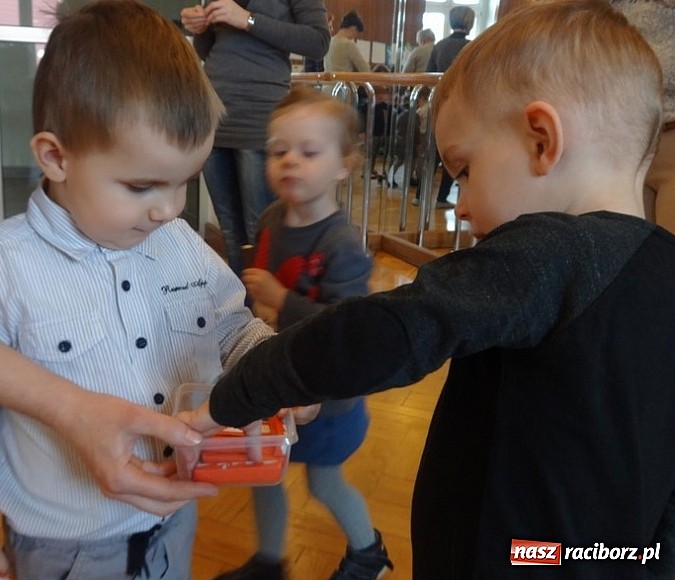 Zdjęcie w galerii na portalu naszraciborz.pl: Zima nie musi być smutna. Jak Fiku-miku bawi się w RCK wiadomości z regionu