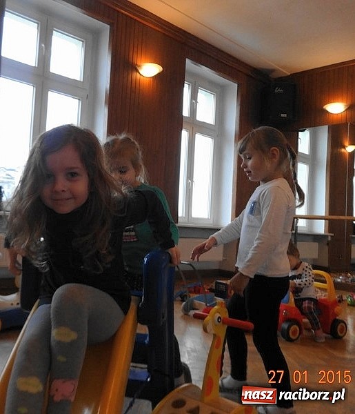 Zdjęcie w galerii na portalu naszraciborz.pl: Zima nie musi być smutna. Jak Fiku-miku bawi się w RCK wiadomości z regionu