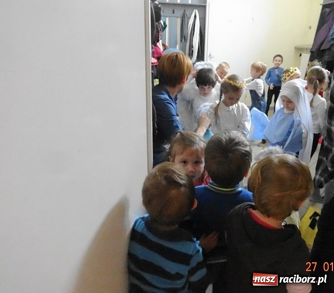 Zdjęcie w galerii na portalu naszraciborz.pl: Zima nie musi być smutna. Jak Fiku-miku bawi się w RCK wiadomości z regionu