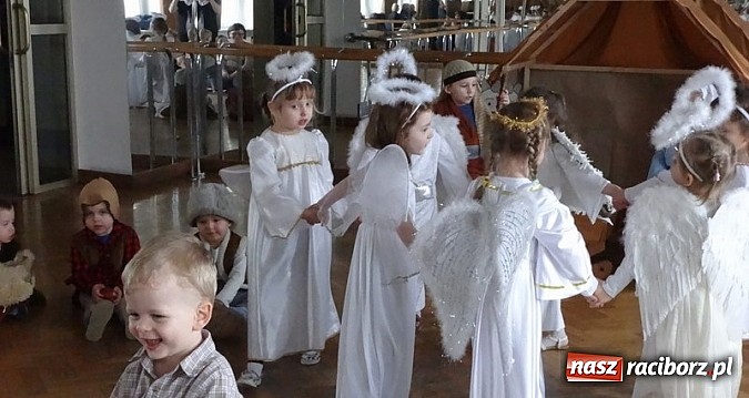 Zdjęcie w galerii na portalu naszraciborz.pl: Zima nie musi być smutna. Jak Fiku-miku bawi się w RCK wiadomości z regionu