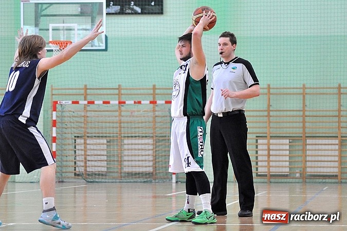 Zdjęcie w galerii na portalu naszraciborz.pl: Koszykówka. Pewna wygrana raciborzan z MKS Zabrze wiadomości z regionu