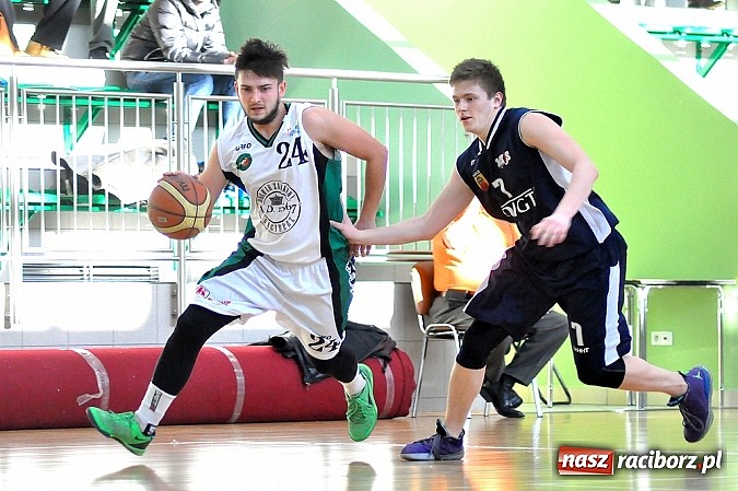 Zdjęcie w galerii na portalu naszraciborz.pl: Koszykówka. Pewna wygrana raciborzan z MKS Zabrze wiadomości z regionu