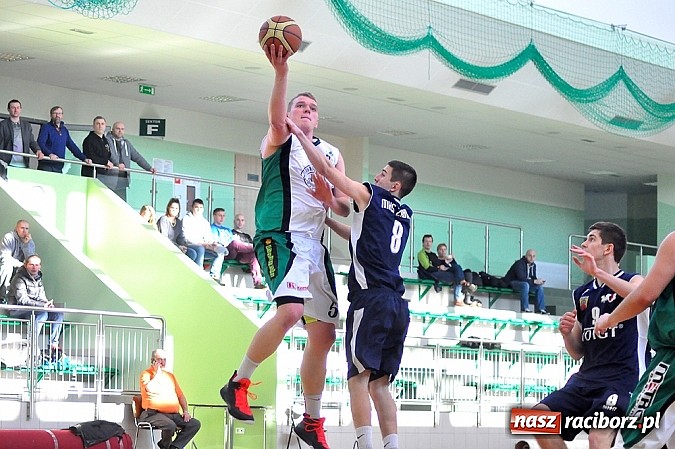 Zdjęcie w galerii na portalu naszraciborz.pl: Koszykówka. Pewna wygrana raciborzan z MKS Zabrze wiadomości z regionu