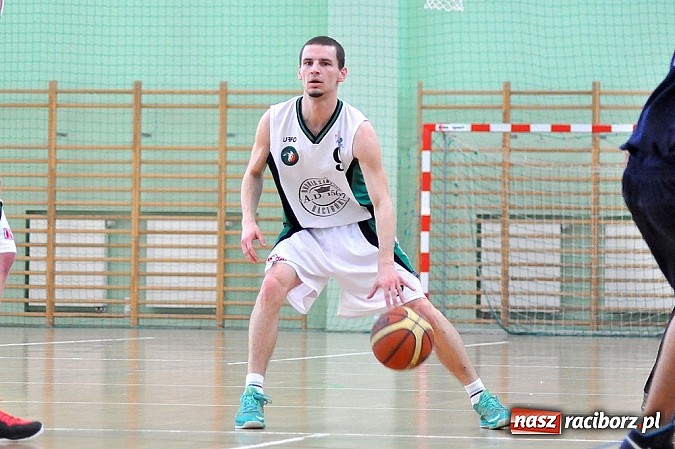 Zdjęcie w galerii na portalu naszraciborz.pl: Koszykówka. Pewna wygrana raciborzan z MKS Zabrze wiadomości z regionu