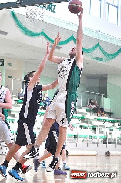 Zdjęcie w galerii na portalu naszraciborz.pl: Koszykówka. Pewna wygrana raciborzan z MKS Zabrze wiadomości z regionu