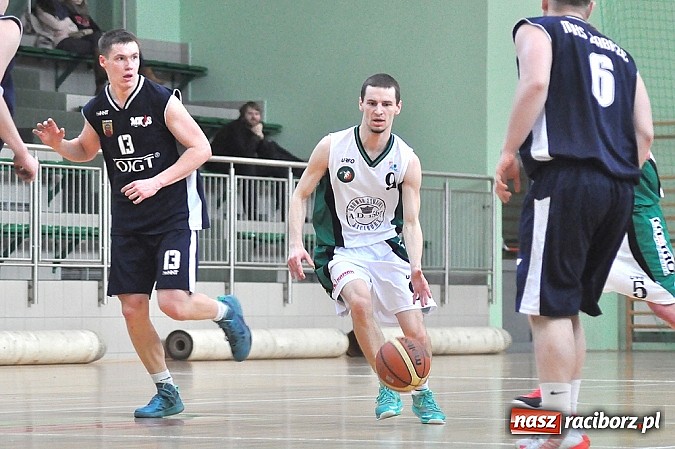 Zdjęcie w galerii na portalu naszraciborz.pl: Koszykówka. Pewna wygrana raciborzan z MKS Zabrze wiadomości z regionu