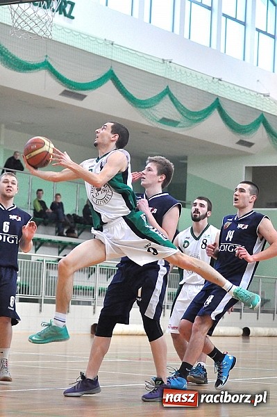 Zdjęcie w galerii na portalu naszraciborz.pl: Koszykówka. Pewna wygrana raciborzan z MKS Zabrze wiadomości z regionu