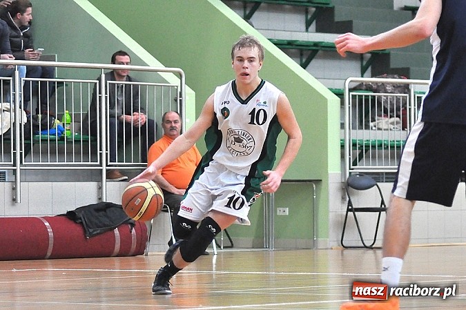 Zdjęcie w galerii na portalu naszraciborz.pl: Koszykówka. Pewna wygrana raciborzan z MKS Zabrze wiadomości z regionu