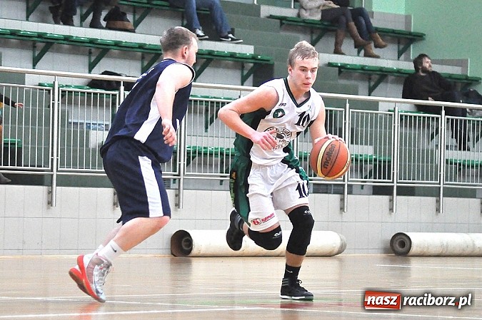 Zdjęcie w galerii na portalu naszraciborz.pl: Koszykówka. Pewna wygrana raciborzan z MKS Zabrze wiadomości z regionu