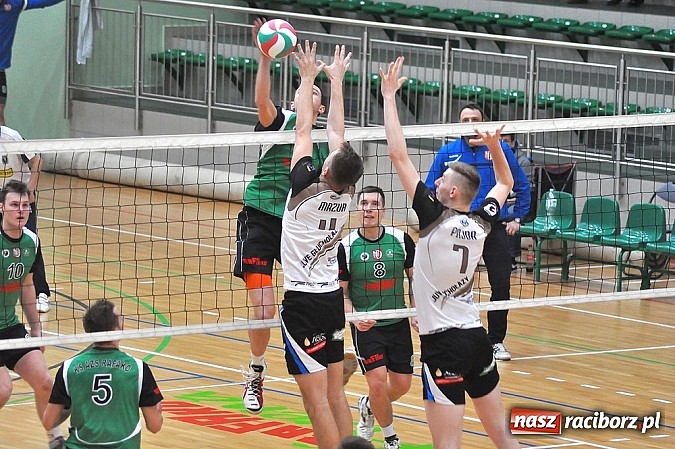 Zdjęcie w galerii na portalu naszraciborz.pl: AZS Rafako Racibórz nie dał rady Juvenii wiadomości z regionu