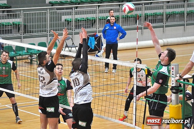 Zdjęcie w galerii na portalu naszraciborz.pl: AZS Rafako Racibórz nie dał rady Juvenii wiadomości z regionu