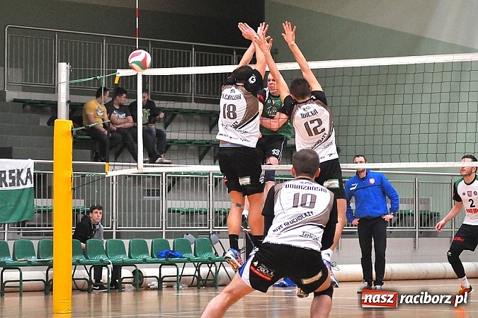 Zdjęcie w galerii na portalu naszraciborz.pl: AZS Rafako Racibórz nie dał rady Juvenii wiadomości z regionu