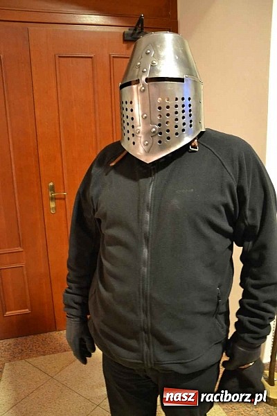 Zdjęcie w galerii na portalu naszraciborz.pl: Hełm, szyszak czy rogatywka – na zamku otwarto nową wystawę  wiadomości z regionu