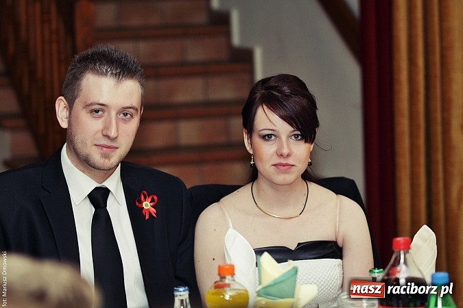 Zdjęcie w galerii na portalu naszraciborz.pl: Uczniowie Mechanika kończą sezon studniówek. Trwa zabawa w Rogowie wiadomości z regionu