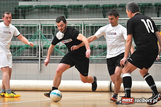 Zdjęcie w galerii na portalu naszraciborz.pl: HLPN: Zwycięstwo Samych Swoich. Osiem goli braci Harasów wiadomości z regionu