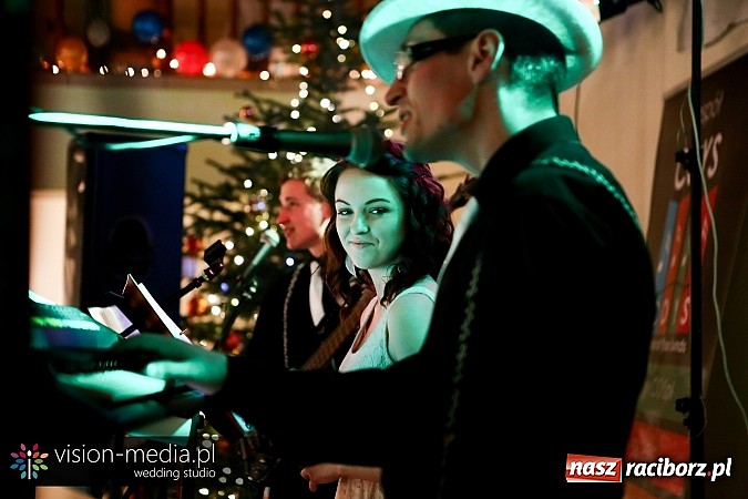 Zdjęcie w galerii na portalu naszraciborz.pl: Tak się bawił Mechanik - bal w Rogowie wiadomości z regionu