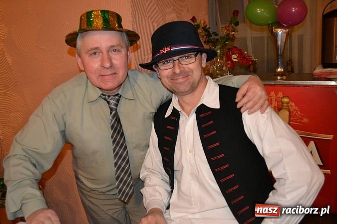 Zdjęcie w galerii na portalu naszraciborz.pl: Seniorzy z Kuźni Raciborskiej na balu przebierańców wiadomości z regionu