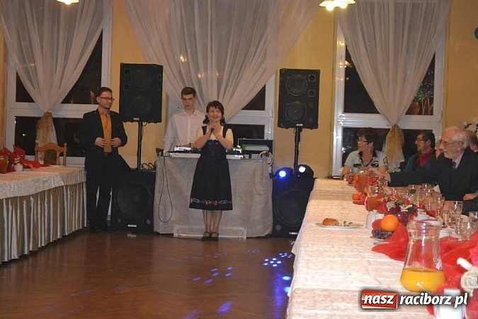 Zdjęcie w galerii na portalu naszraciborz.pl: Seniorzy z Kuźni Raciborskiej na balu przebierańców wiadomości z regionu