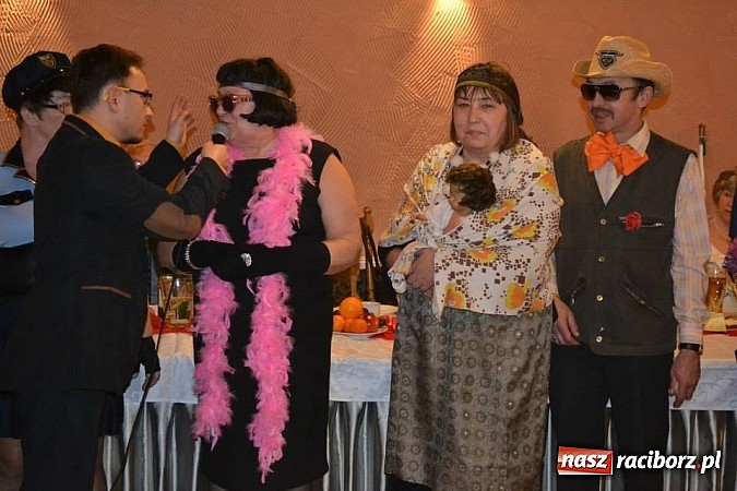 Zdjęcie w galerii na portalu naszraciborz.pl: Seniorzy z Kuźni Raciborskiej na balu przebierańców wiadomości z regionu