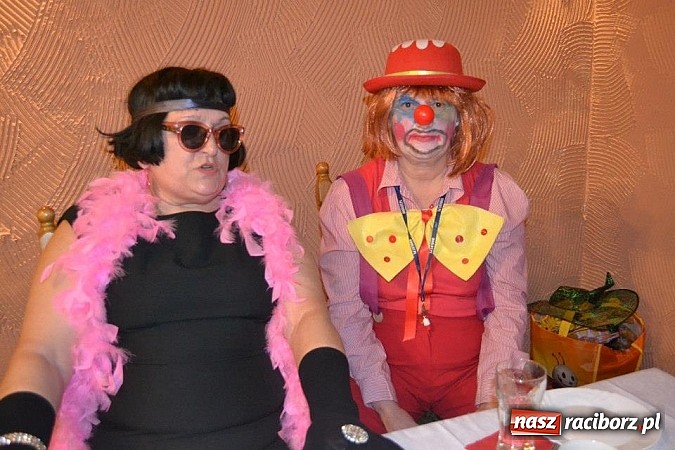 Zdjęcie w galerii na portalu naszraciborz.pl: Seniorzy z Kuźni Raciborskiej na balu przebierańców wiadomości z regionu