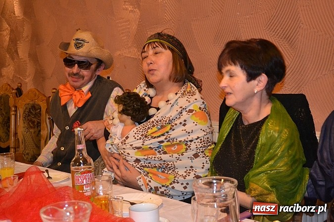 Zdjęcie w galerii na portalu naszraciborz.pl: Seniorzy z Kuźni Raciborskiej na balu przebierańców wiadomości z regionu