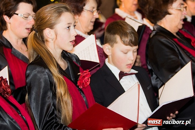 Zdjęcie w galerii na portalu naszraciborz.pl: Wsp&oacute;lne kolędowanie w okrąglaku wiadomości z regionu